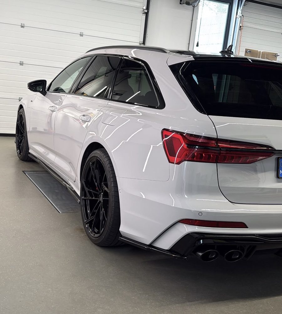Audi Avant met zwarte velgen en styling door TP Detailing
