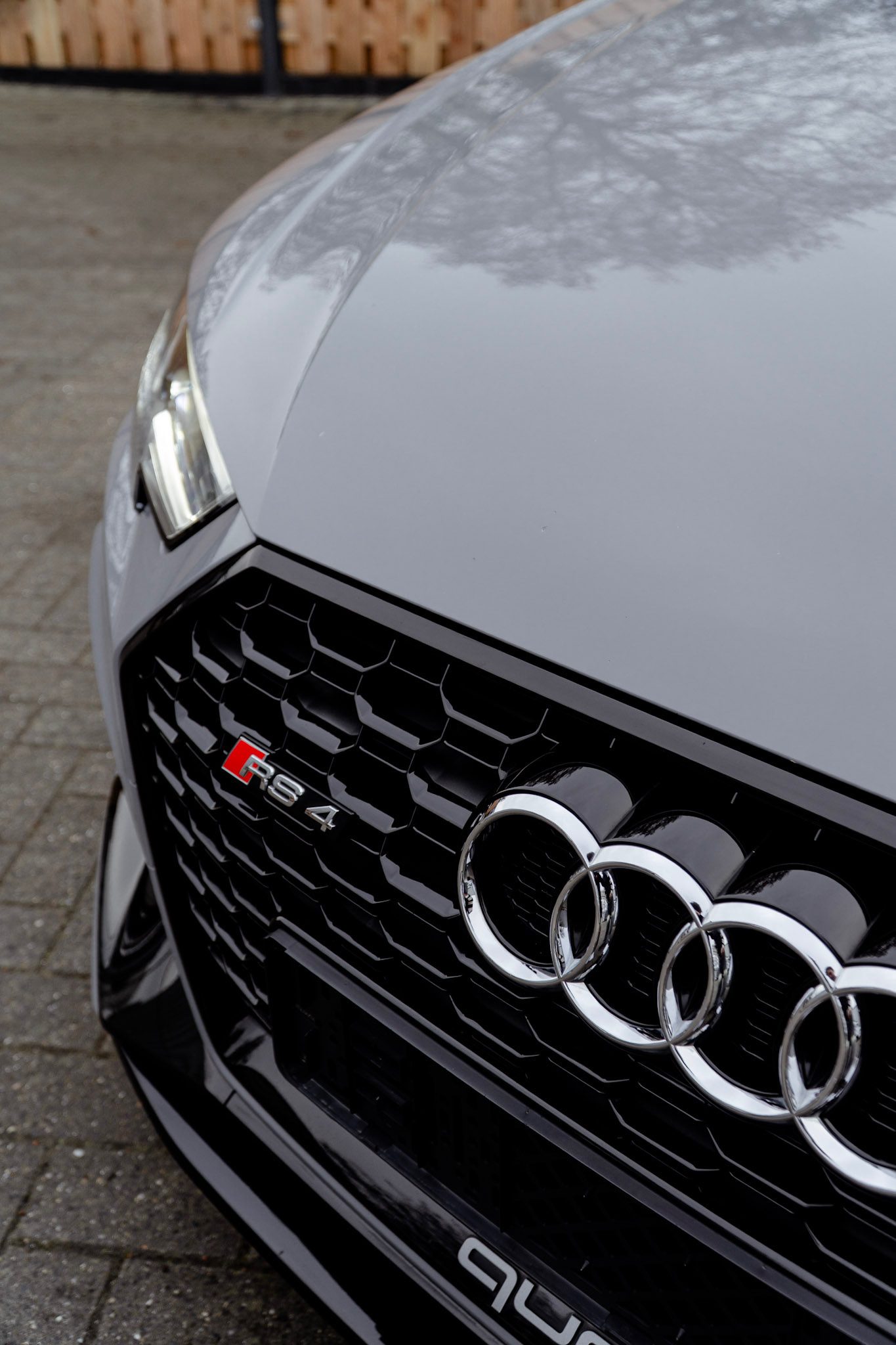 Audi RS4 foto 3