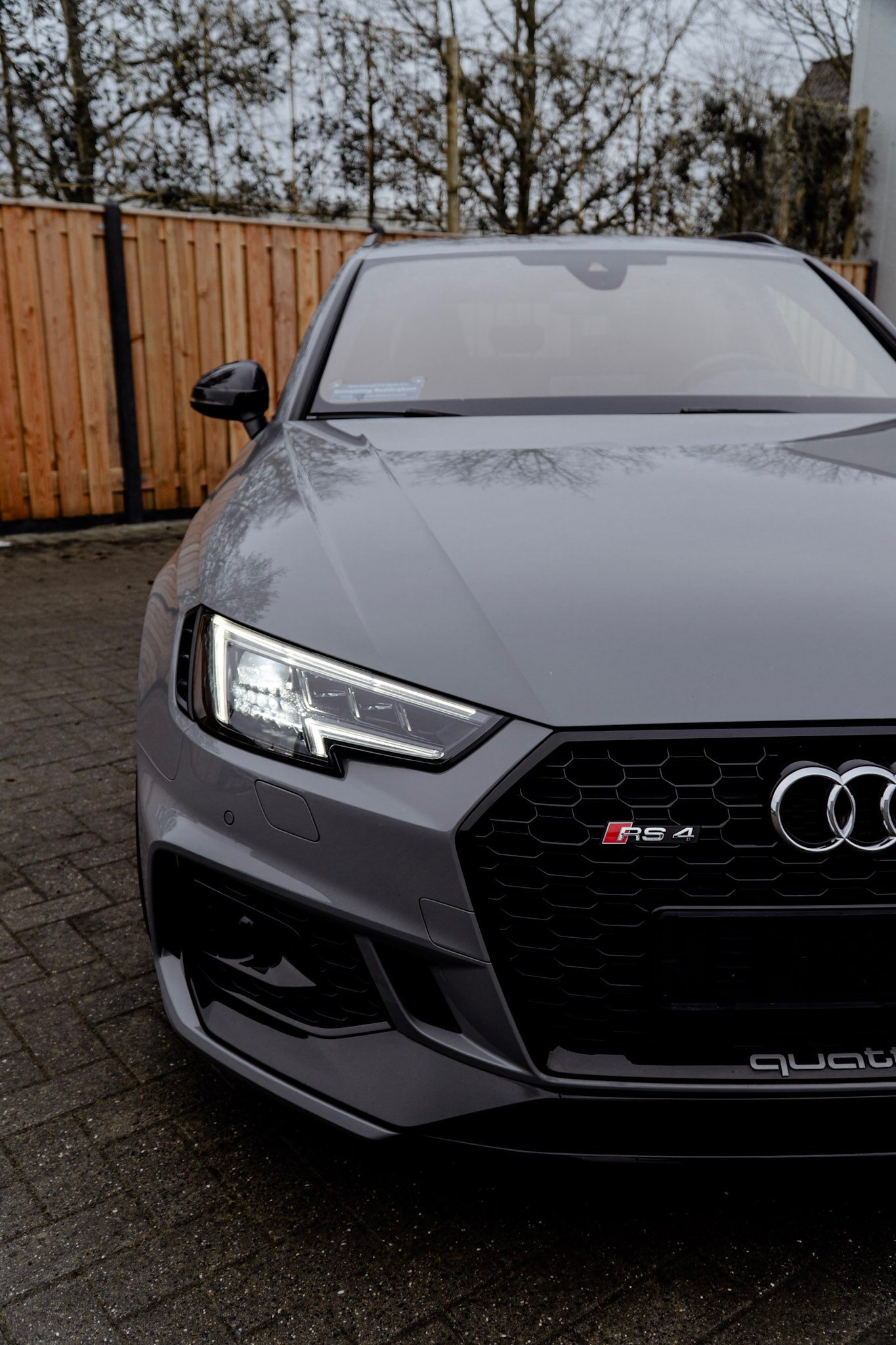 Audi RS4 foto 4
